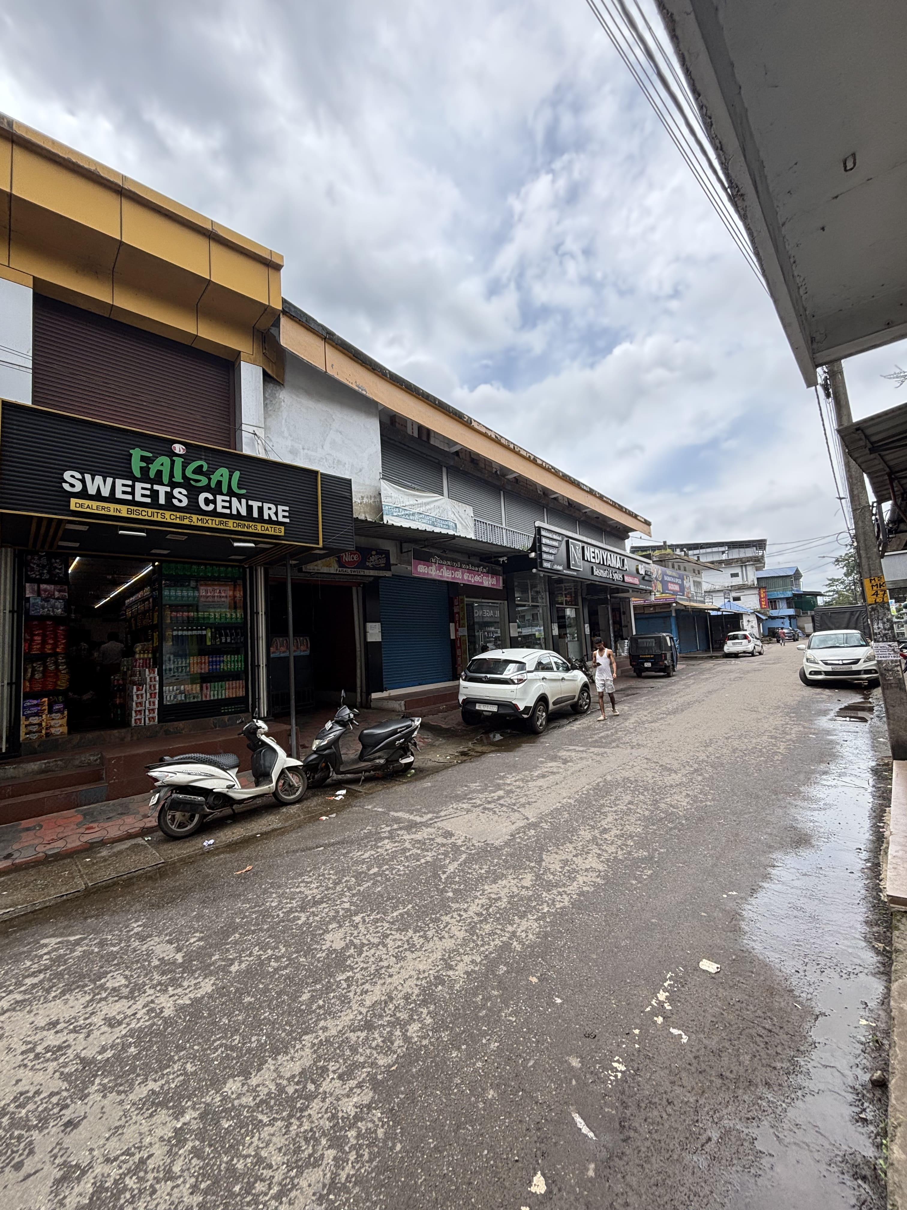 Faisal Sweets Center — Photo 2