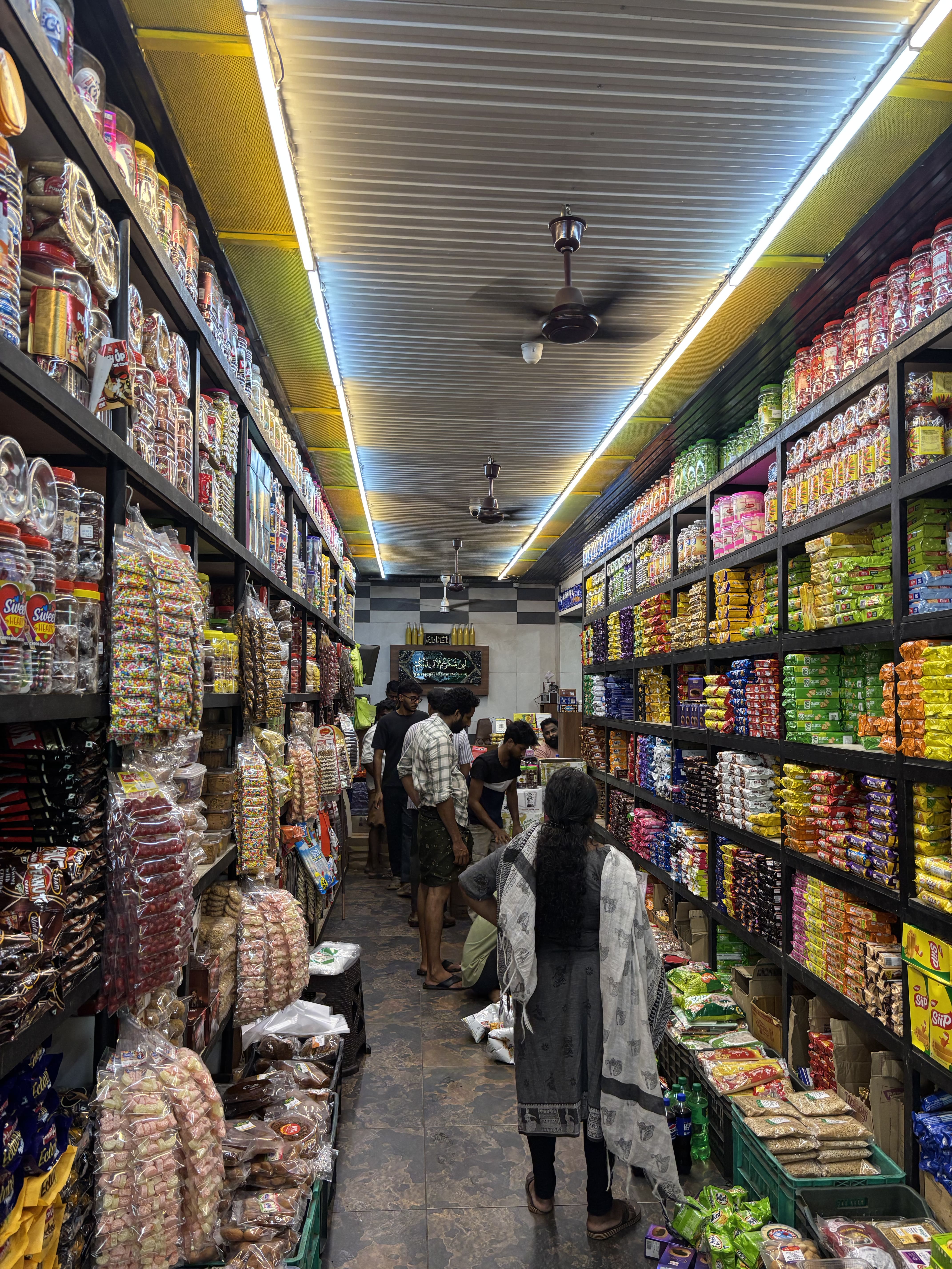 Faisal Sweets Center — Photo 7