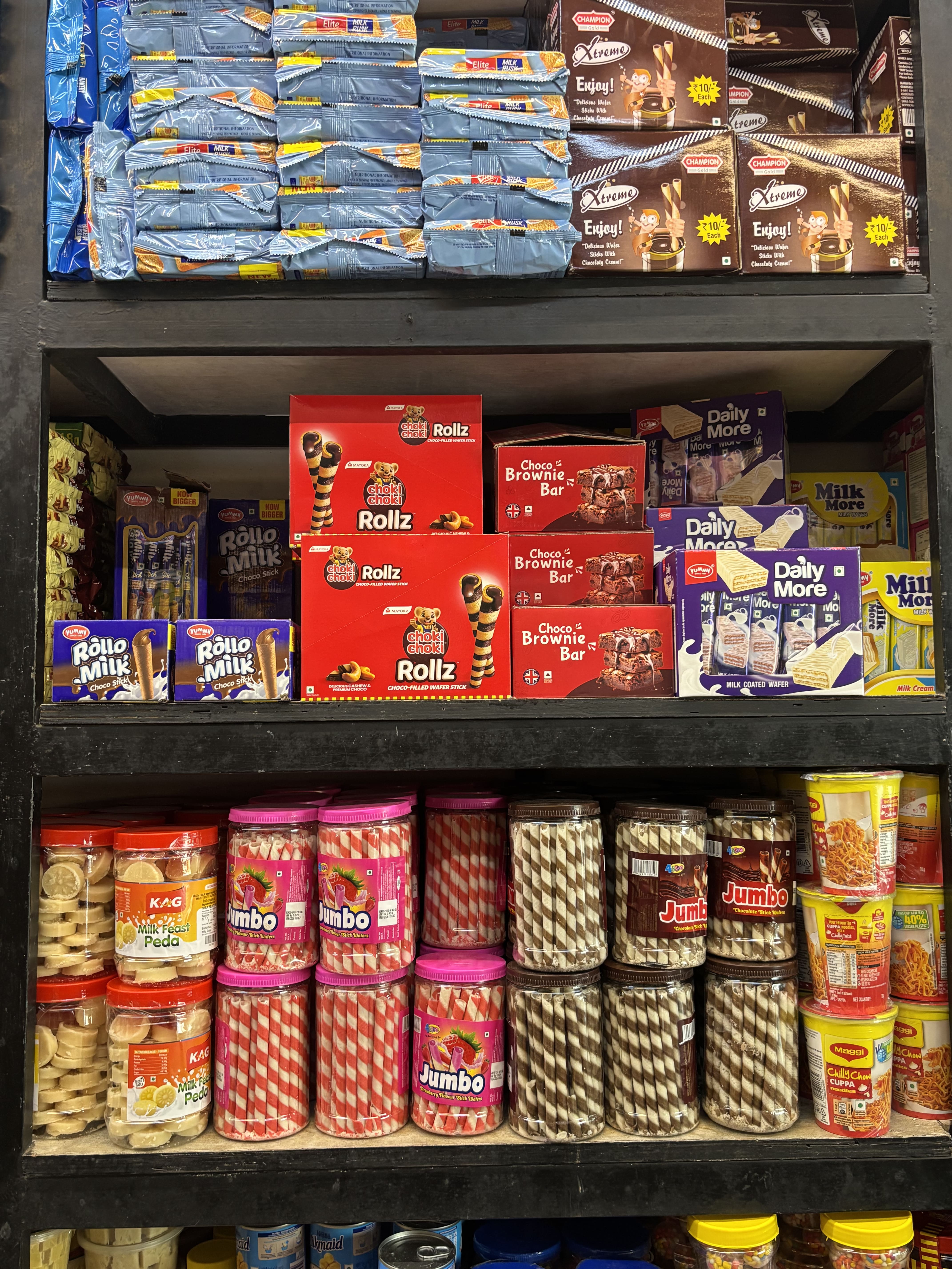 Faisal Sweets Center — Photo 8